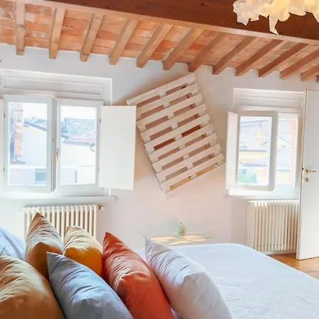 At Piazza Erbe Rooftop Flat Free Parking