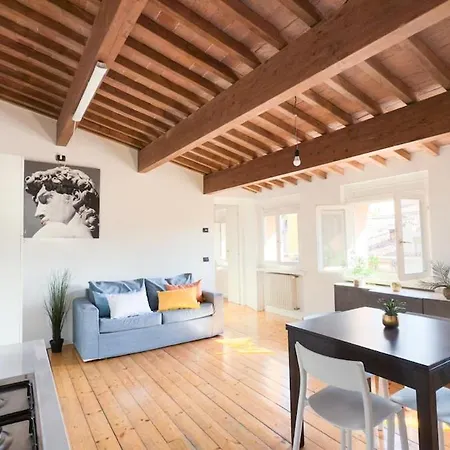 At Piazza Erbe Rooftop Flat Free Parking *