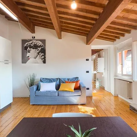 At Piazza Erbe Rooftop Flat Free Parking