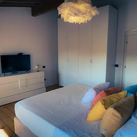 At Piazza Erbe Rooftop Flat Free Parking