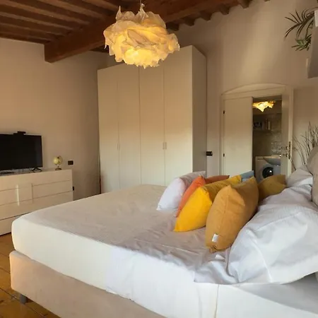 At Piazza Erbe Rooftop Flat Free Parking *