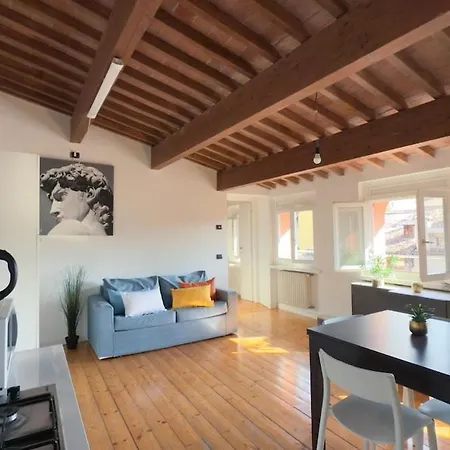At Piazza Erbe Sky View Flat Free Parking Апартаменты