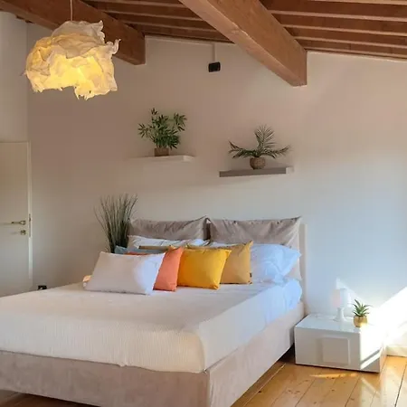 At Piazza Erbe Sky View Flat Free Parking Апартаменты Рим
