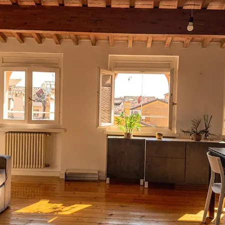 Апартаменты At Piazza Erbe Sky View Flat Free Parking Рим